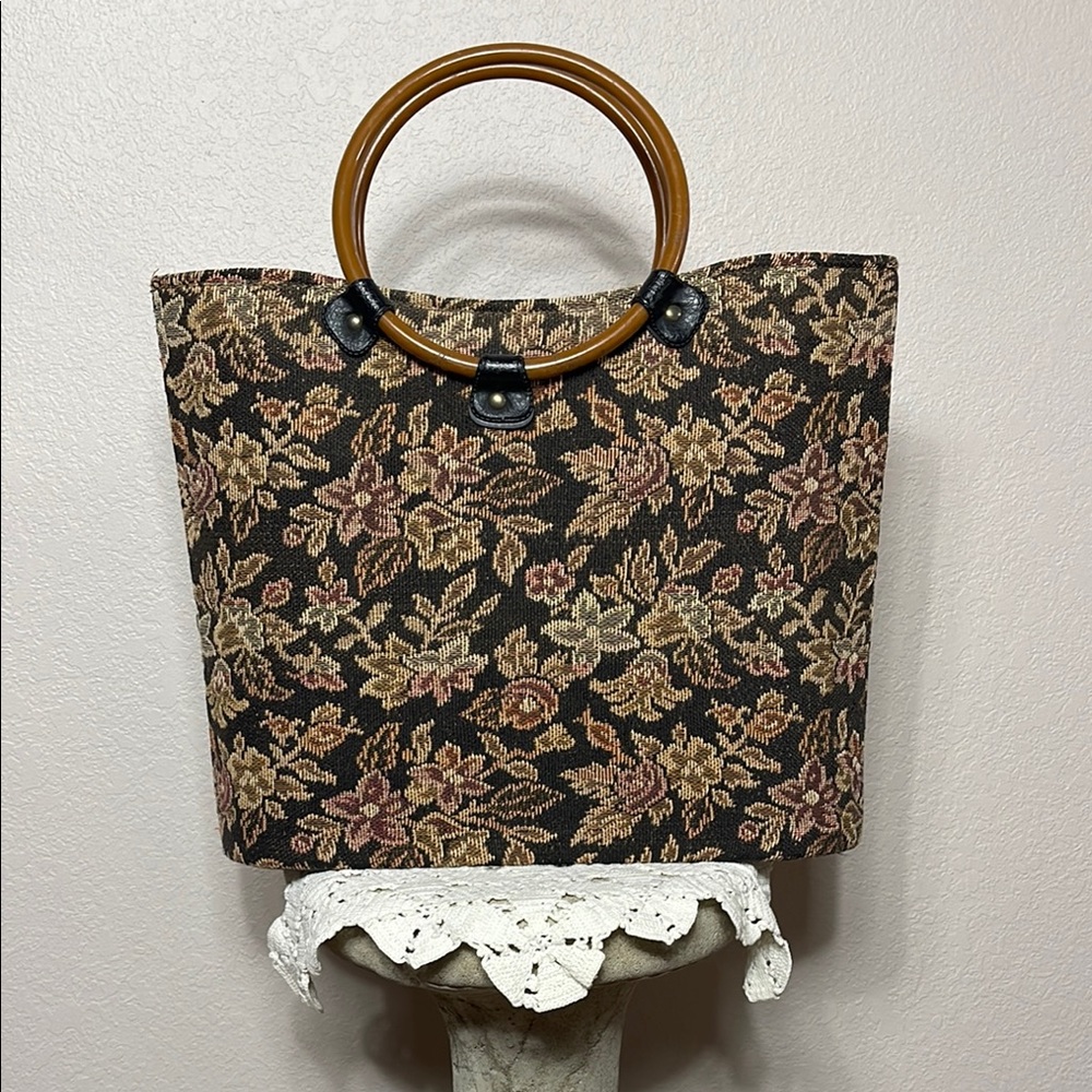 Vintage GrannyCore 70’s Floral CarpetTote Bag with Wooden Handles